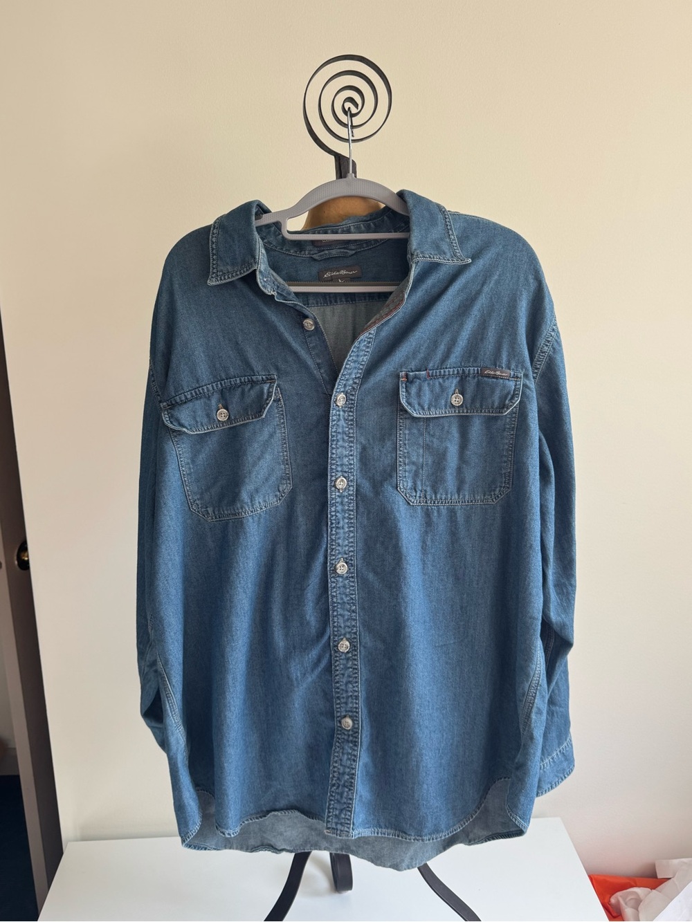 Eddie Bauer Men's XL Classic Fit Blue Denim Long Sleeve Button-Down Shirt